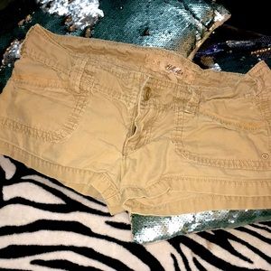 Khaki Hollister shorts